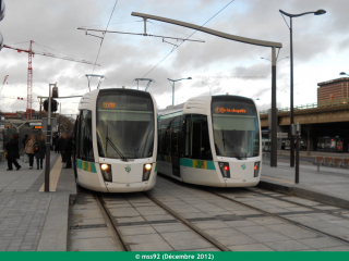 Deux Citadis 402 du T3b à Porte de Pantin le jour de l'inauguration