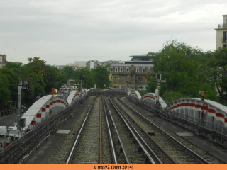 Voies de la ligne 5 entre Saint-Marcel et Gare d'Austerlitz (photo prise depuis l'arrière d'une rame)