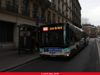 MAN Lion's City articulé n°4692 sur le 43