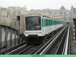 MP73 n°6547 sur le viaduc de Bir-Hakeim