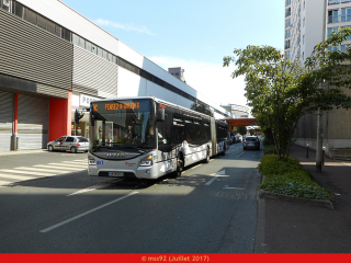 Urbanway 18 hybride sur la ligne K du réseau STRAV