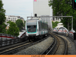 MF01 n°114 arrivant à Gare d'Austerlitz