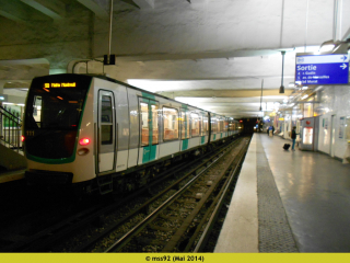 MF01 n°111 sur la ligne 9