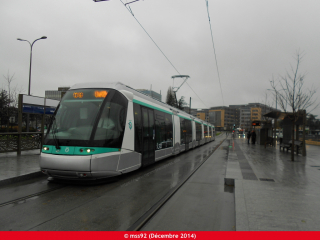 Rame Translohr STE6 du T6 à la station Vélizy 2