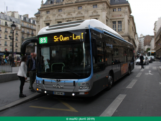 MAN hybride n°4175 repelliculé en livrée IDFM sur le 85