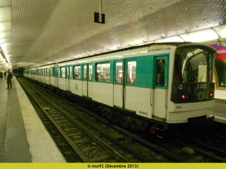 MF67 n°13022 sur la ligne 9