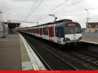 MS61 en gare de Saint-Maur Créteil