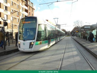 Citadis 402 du T3b à la station Porte de Montreuil