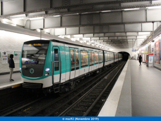 Entrée du MF01 n°019 à Rome, avec Courcelles comme terminus provisoire