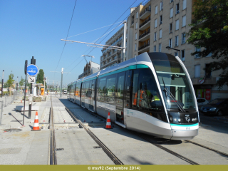 Citadis 302 du T8 en tests à Saint-Denis