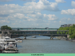 MP73 sur le viaduc de Bir-Hakeim