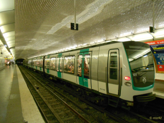 MF01 n°101 sur la ligne 9