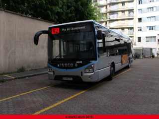 Urbanway 12 hybride n°6233 sur le 92