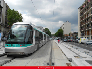 Translohr STE6 n°616 du T6 lors d'une présentation au public