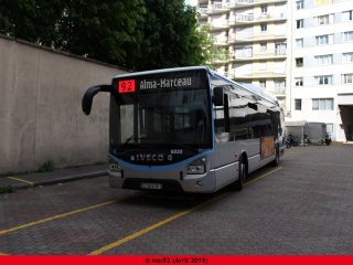 Urbanway 12 hybride n°6233 sur le 92