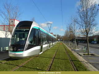 Citadis 302 du T8 dans l'arrière-gare de Saint-Denis, à quelques heures de la mise en service