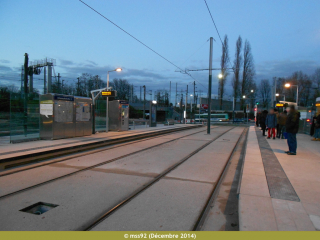 T8 : le soleil se couche sur la station Delaunay-Belleville