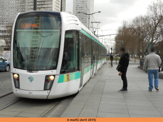 Arrivée d'un Citadis 402 du T3a à Porte de Choisy