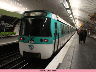 MF77 n°196 à Place d'Italie