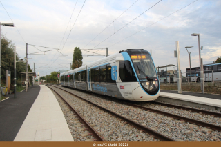 Citadis Dualis du T13 à Noisy-le-Roy