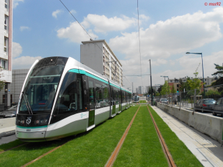 Citadis 302 du T8 en tests à Épinay (juillet 2014)