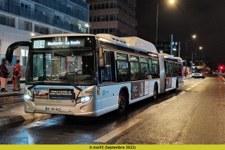 Scania Citywide LFA GNC n°8953 sur le 304