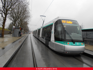 Rame Translohr STE6 du T6 à la station Hôpital Béclère