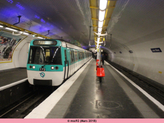 Arrivée du MF77 n°172 à Louis Blanc